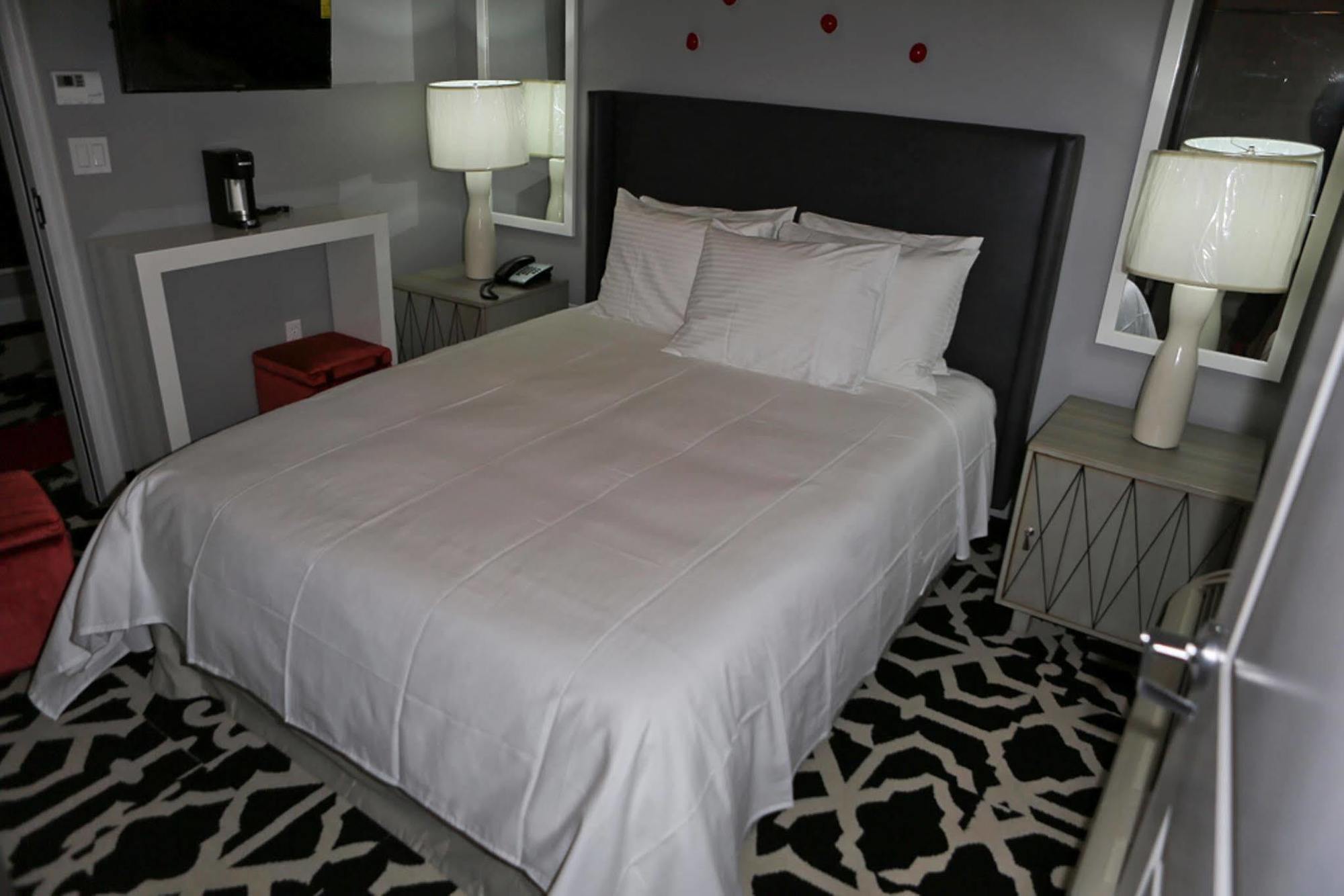 Hollywood Le Bon Hotel Los Angeles Exterior photo
